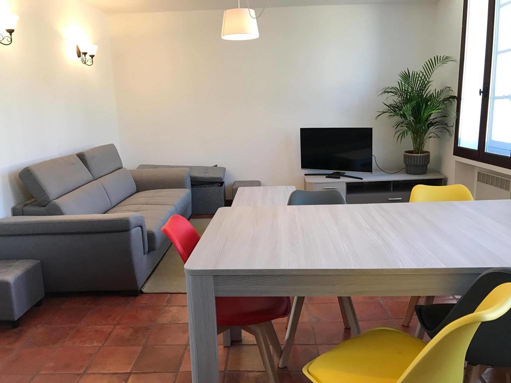 Appartement Au Coeur De Carcassonne Luaran gambar