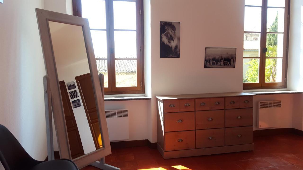 Appartement Au Coeur De Carcassonne Luaran gambar