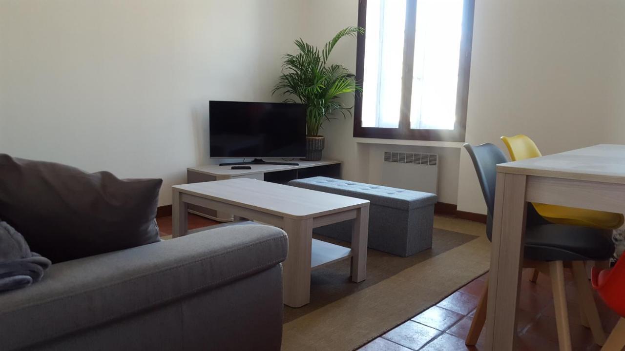Appartement Au Coeur De Carcassonne Luaran gambar